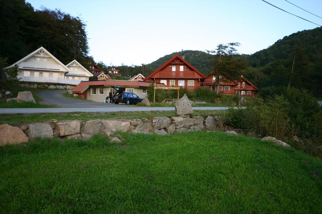 Bjørnevåg Ferie Hotel Farsund Eksteriør billede